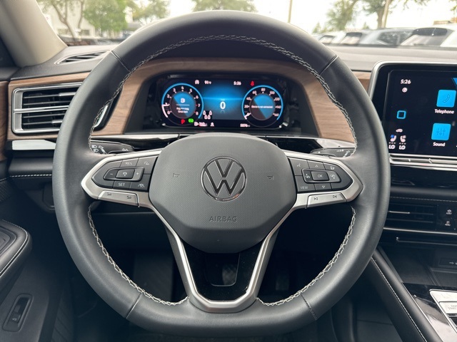 2024 Volkswagen Atlas 2.0T SE w/Technology 9