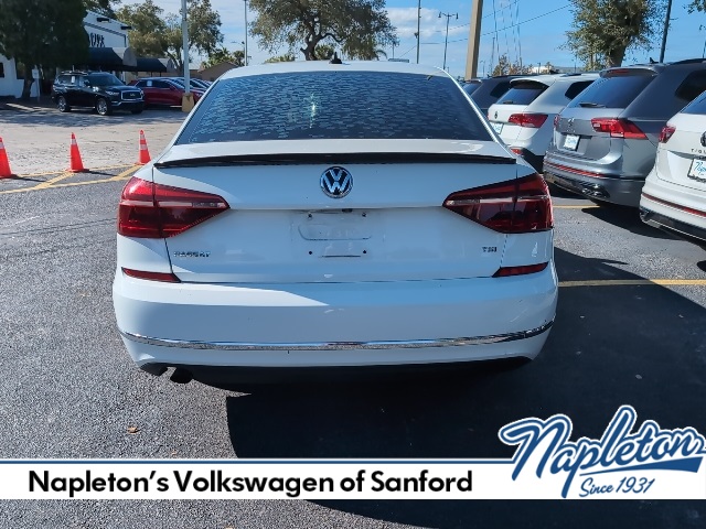 2019 Volkswagen Passat 2.0T Wolfsburg 5