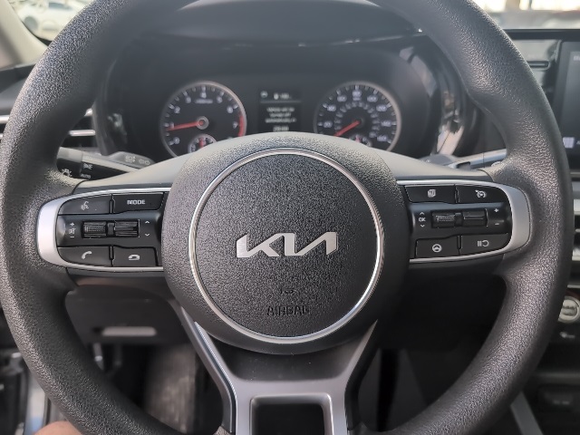 2023 Kia K5 LXS 9