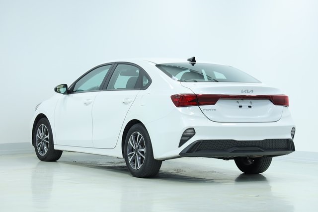 2023 Kia Forte LXS 5