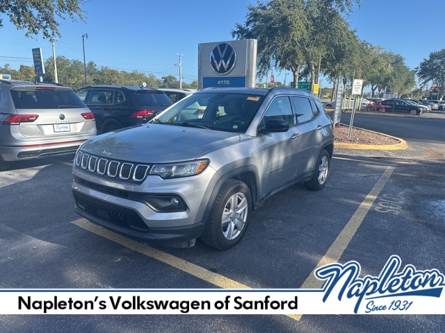 2022 Jeep Compass Latitude 1