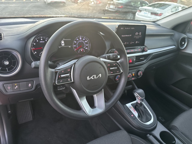 2022 Kia Forte LXS 7