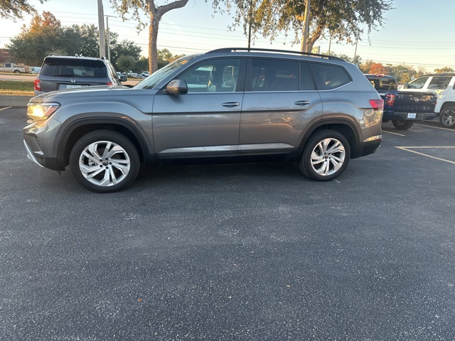 2022 Volkswagen Atlas 2.0T SE w/Technology 3