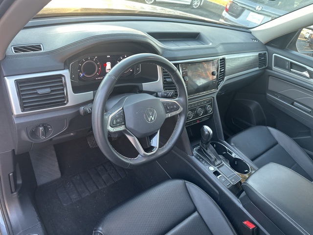 2022 Volkswagen Atlas 2.0T SE w/Technology 8