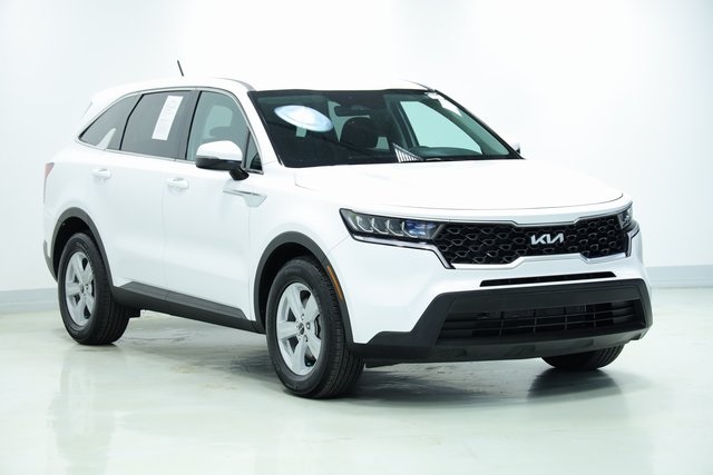 2023 Kia Sorento LX 3