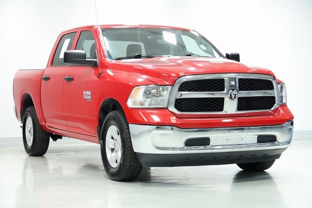 2022 Ram 1500 Classic SLT 3