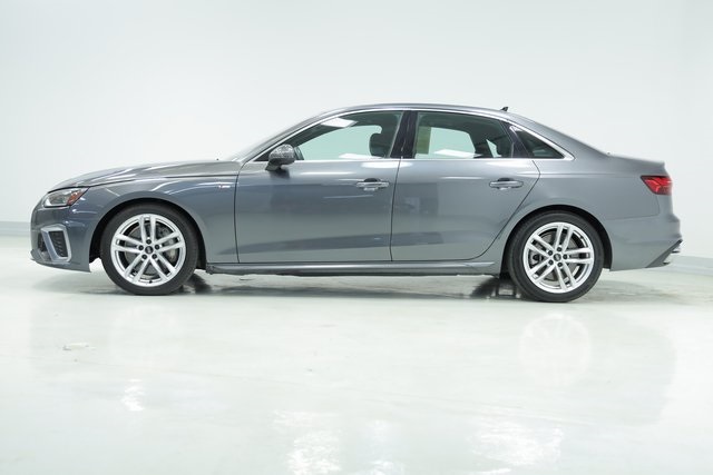 2022 Audi A4 45 S line Premium Plus 4