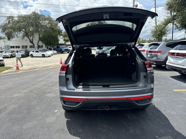 2024 Volkswagen Atlas Cross Sport 2.0T SE w/Technology 20