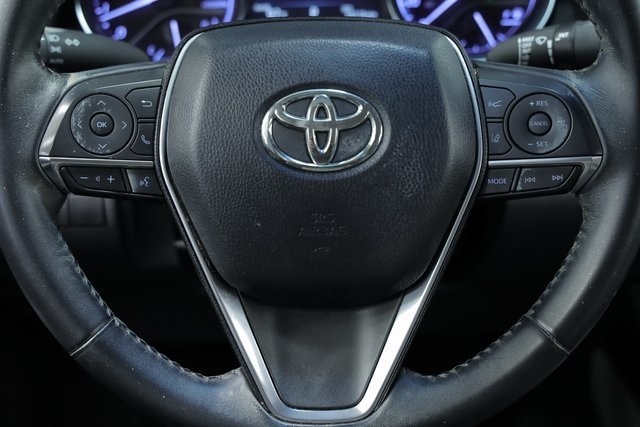 2018 Toyota Camry XLE 11