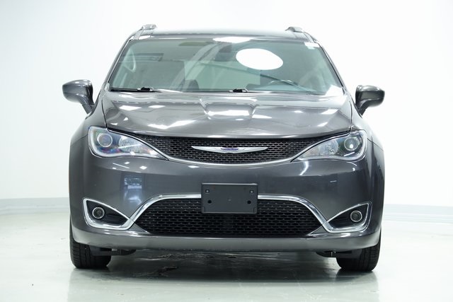 2019 Chrysler Pacifica Touring L 2