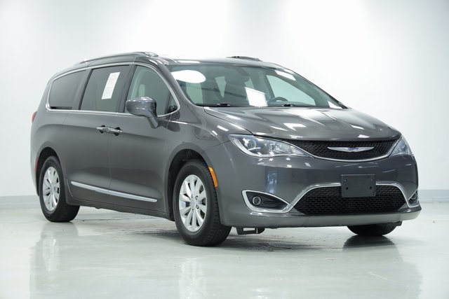 2019 Chrysler Pacifica Touring L 3