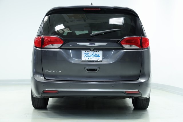 2019 Chrysler Pacifica Touring L 6