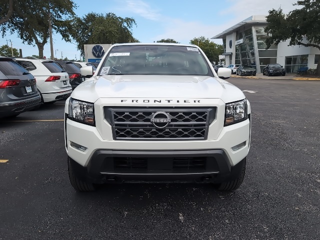 2023 Nissan Frontier SV 2