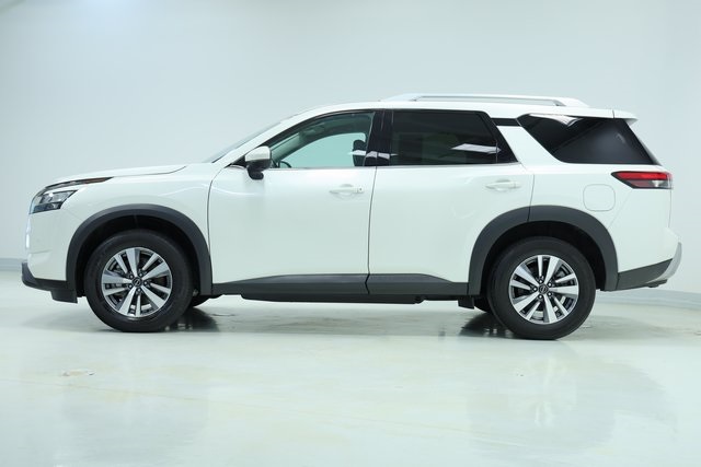 2023 Nissan Pathfinder SL 4