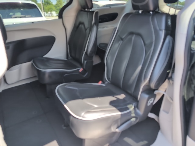 2022 Chrysler Pacifica Limited 23