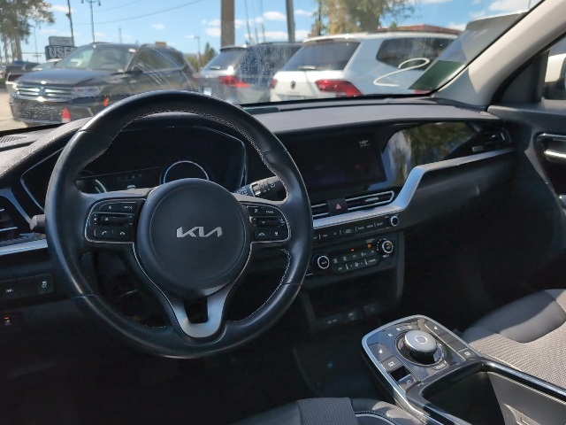 2022 Kia Niro EV EX 7