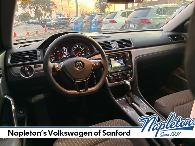 2017 Volkswagen Passat 1.8T S 6