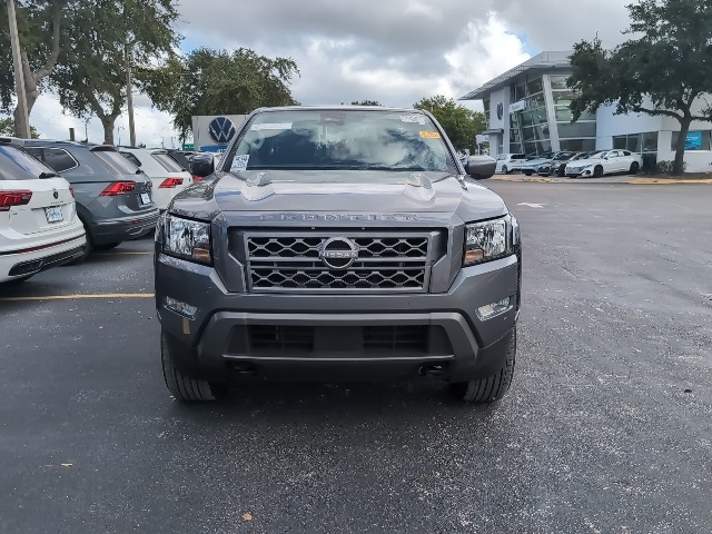 2023 Nissan Frontier SV 2