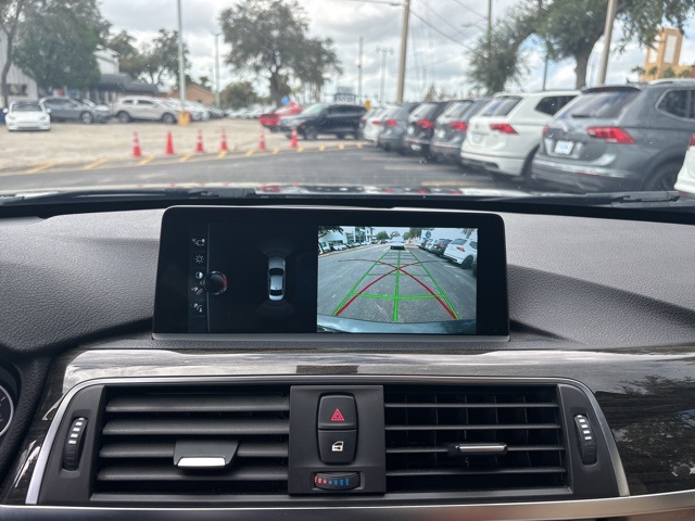 2017 BMW 3 Series 330i 10