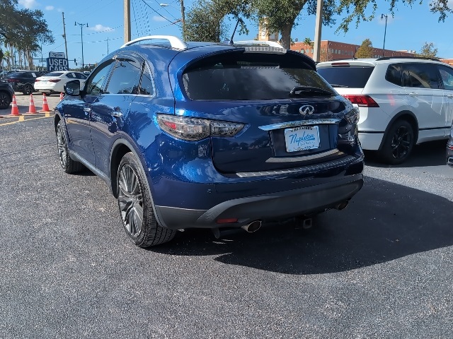 2017 INFINITI QX70 Base 4