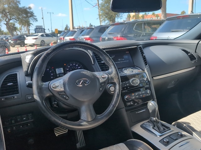 2017 INFINITI QX70 Base 7