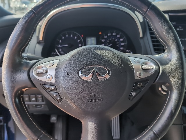 2017 INFINITI QX70 Base 9