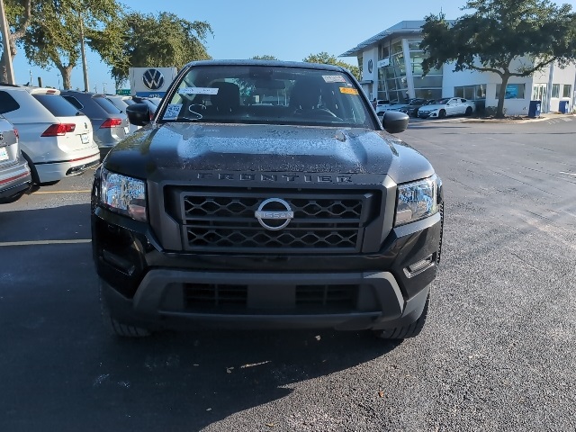 2022 Nissan Frontier S 2