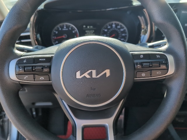 2022 Kia K5 LXS 9