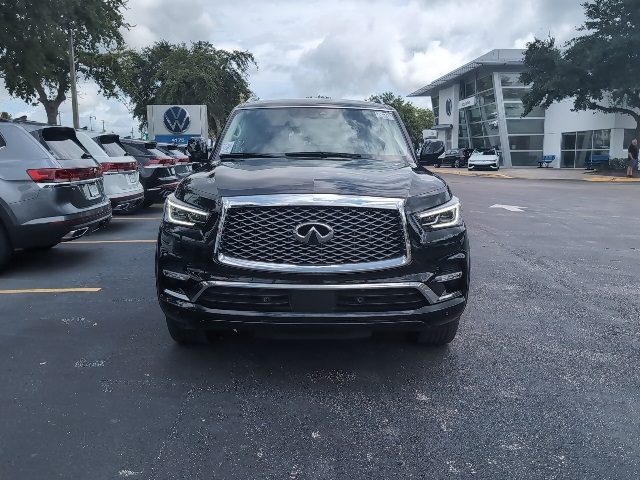 2023 INFINITI QX80 LUXE 2