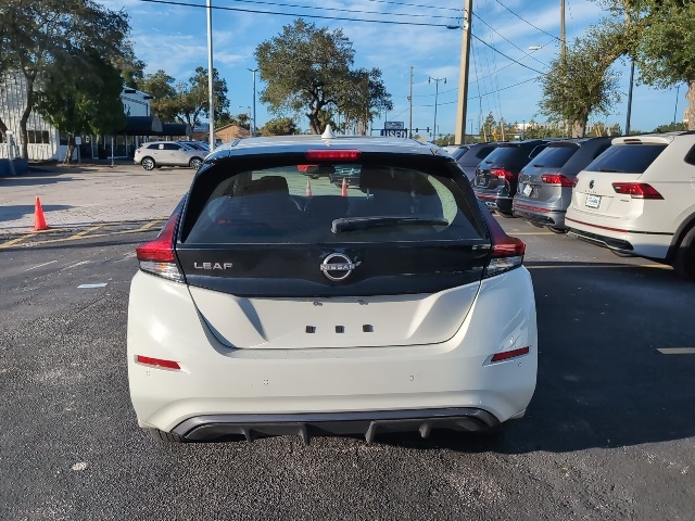 2023 Nissan Leaf S 5