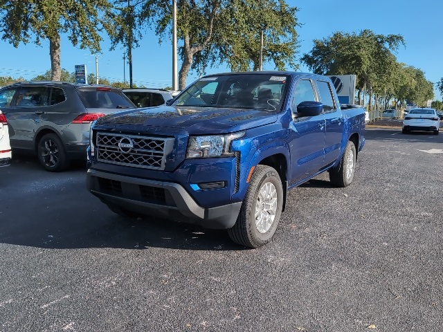 2023 Nissan Frontier SV 1