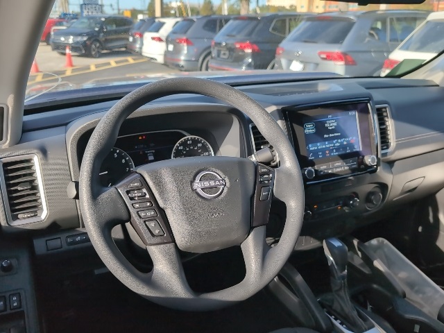 2023 Nissan Frontier SV 7