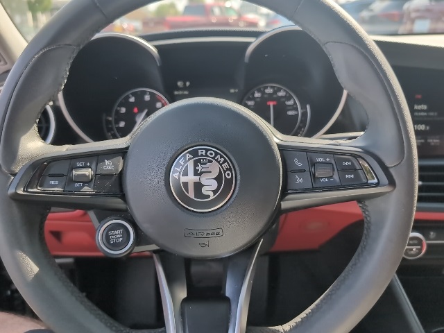2021 Alfa Romeo Giulia Base 9