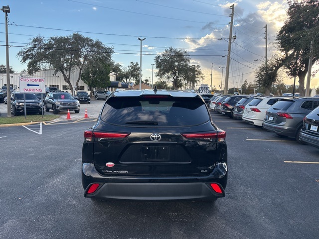 2022 Toyota Highlander XLE 5