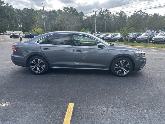 2022 Volkswagen Passat 2.0T SE 4