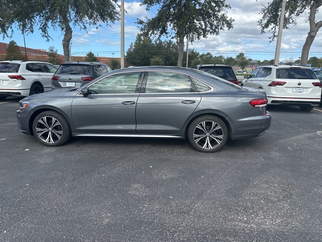 2022 Volkswagen Passat 2.0T SE 8