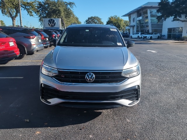 2022 Volkswagen Tiguan 2.0T SE R-Line Black 2