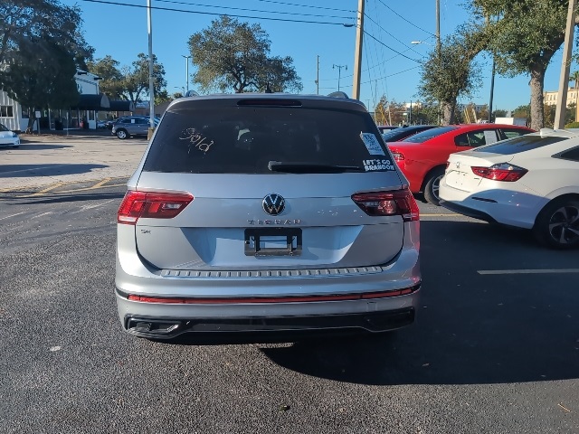 2022 Volkswagen Tiguan 2.0T SE R-Line Black 5