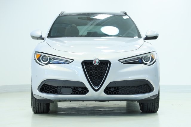 2022 Alfa Romeo Stelvio Ti 2