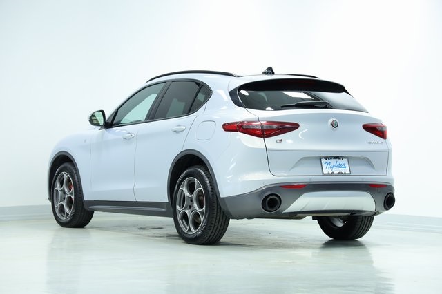 2022 Alfa Romeo Stelvio Ti 5