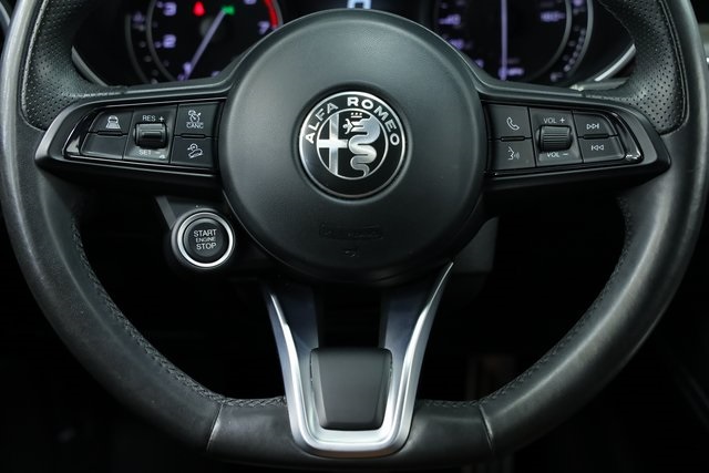 2022 Alfa Romeo Stelvio Ti 11