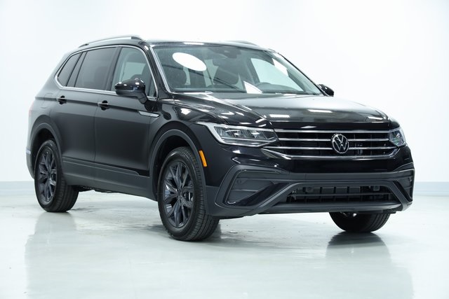 2023 Volkswagen Tiguan 2.0T SE 3