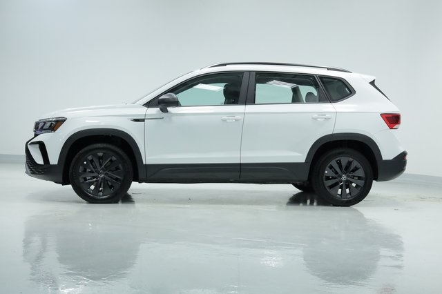 2024 Volkswagen Atlas 2.0T SEL Premium R-Line 4