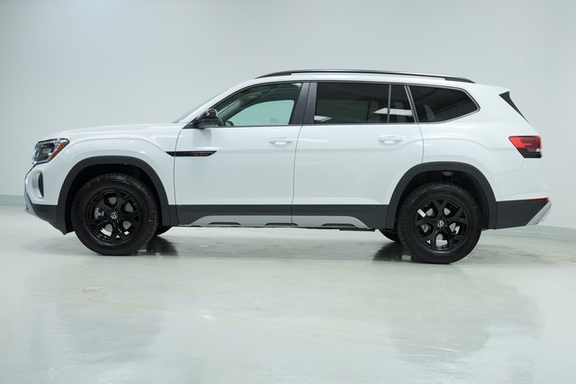 2024 Volkswagen Atlas 2.0T Peak Edition SEL 4