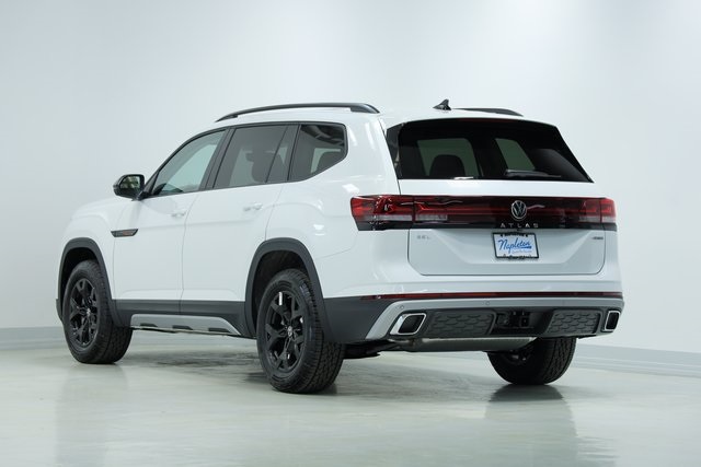 2024 Volkswagen Atlas 2.0T Peak Edition SEL 5