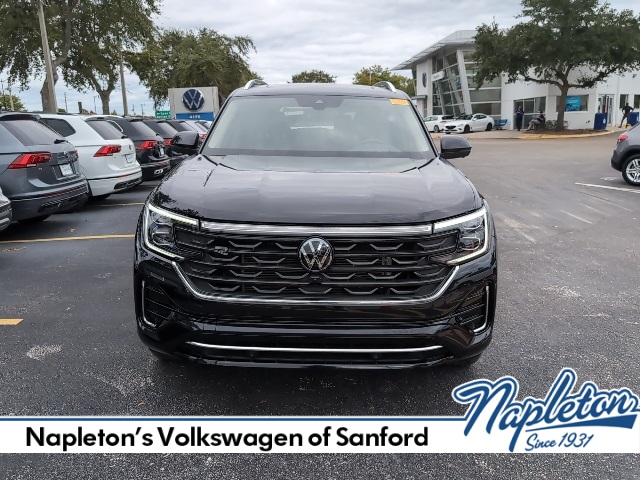 2024 Volkswagen Atlas 2.0T SEL Premium R-Line 2