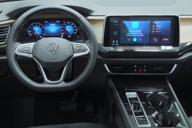 2024 Volkswagen Atlas 2.0T SE w/Technology 11