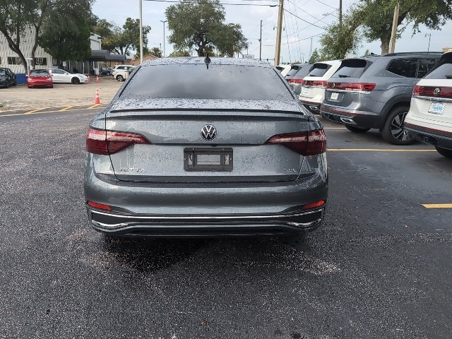 2022 Volkswagen Jetta 1.5T SEL 5