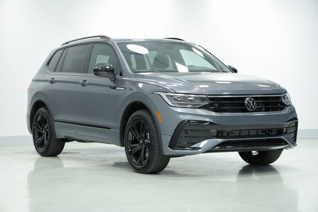 2024 Volkswagen Tiguan 2.0T SE R-Line Black 3