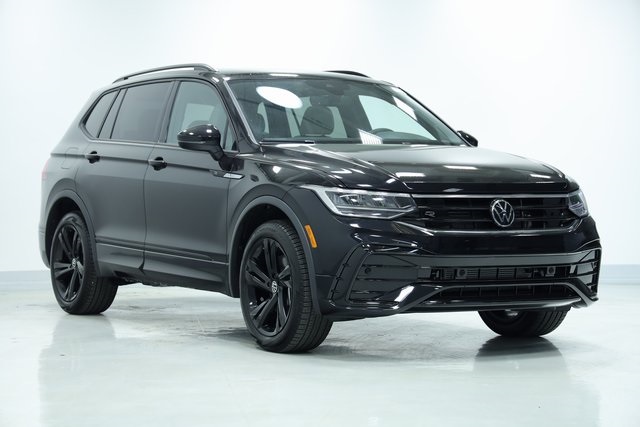 2024 Volkswagen Tiguan 2.0T SE R-Line Black 3